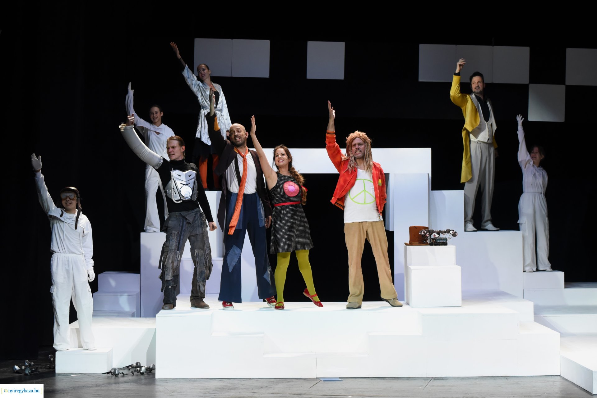 OZ, a nagy varázsló - bemutató a Móricz Zsigmond Színházban