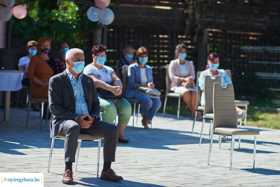 Őz utcai szociális itnézmény projektzárója