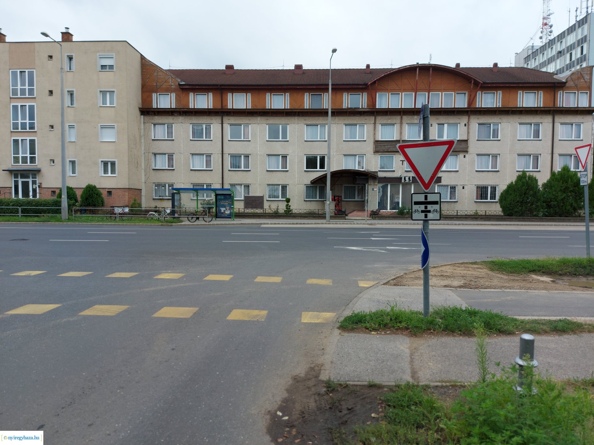 Pacsirta utca tábla