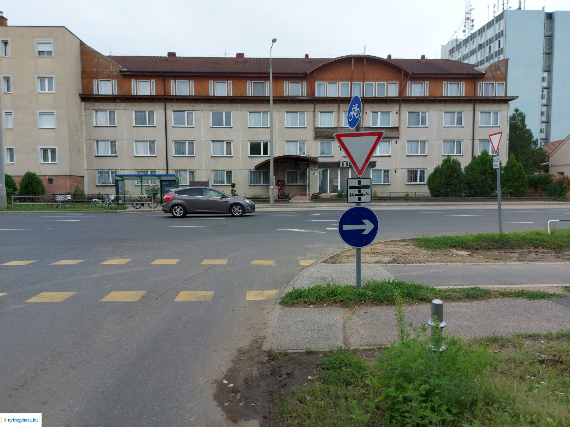 Pacsirta utca tábla