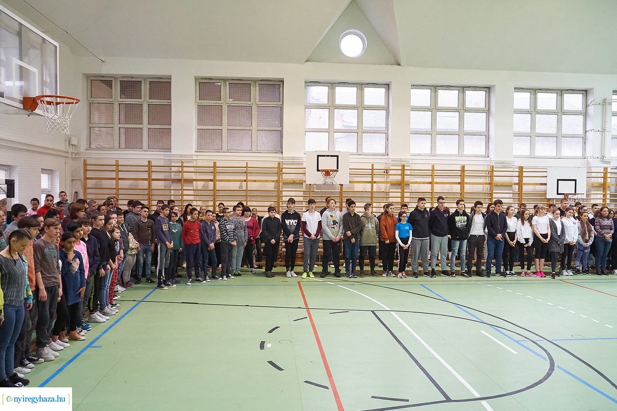 Parasport verseny megnyitó a Bárczi iskolában