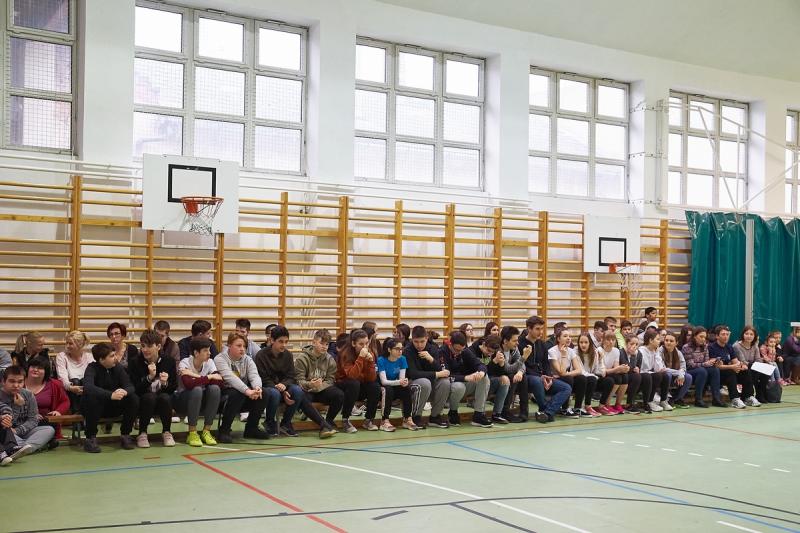 Parasport verseny megnyitó a Bárczi iskolában
