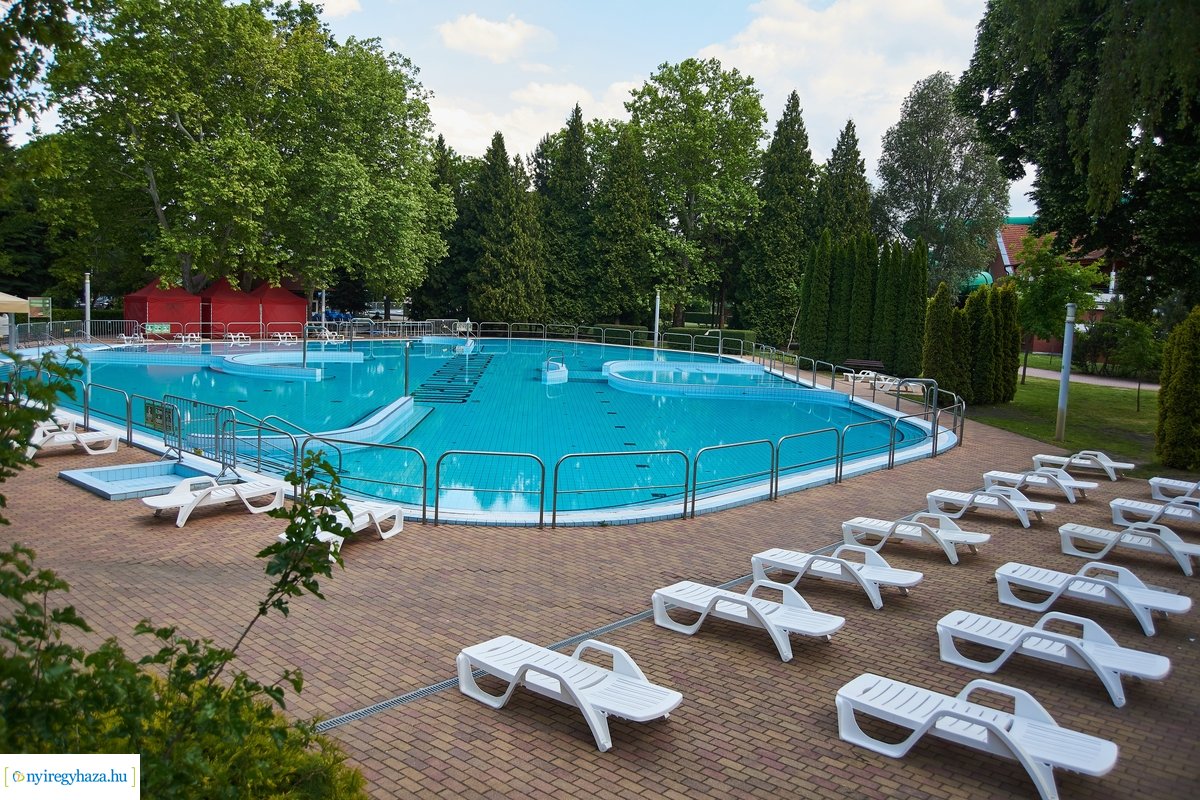 Parkfürdő nyitás beharangozó