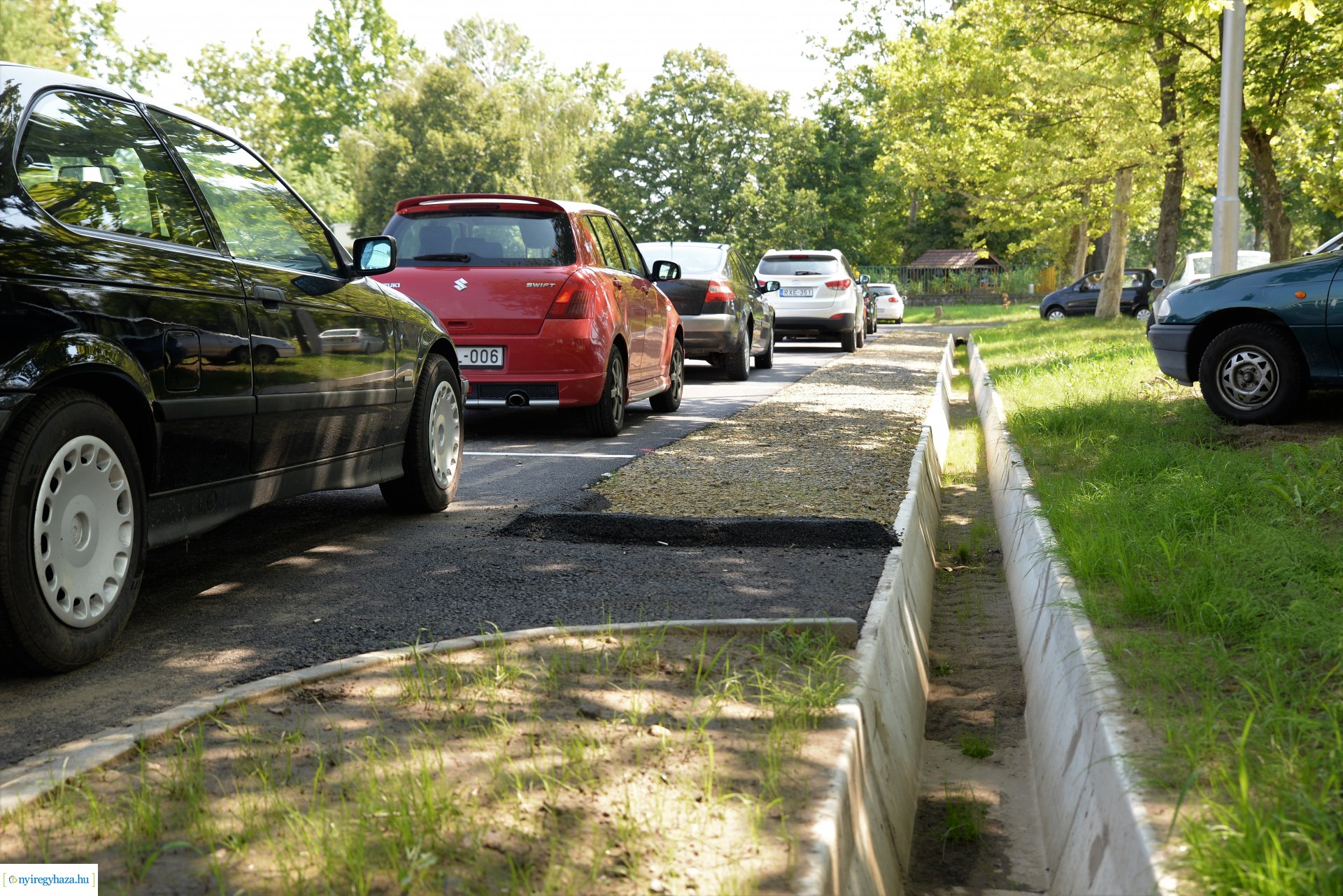 Parkoló átadás a Dunapack előtt