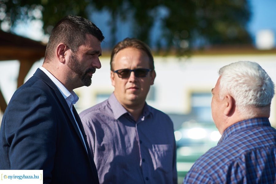 Parlagfű felderítés - sajtótájékoztató