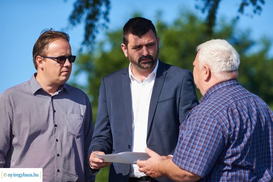 Parlagfű felderítés - sajtótájékoztató