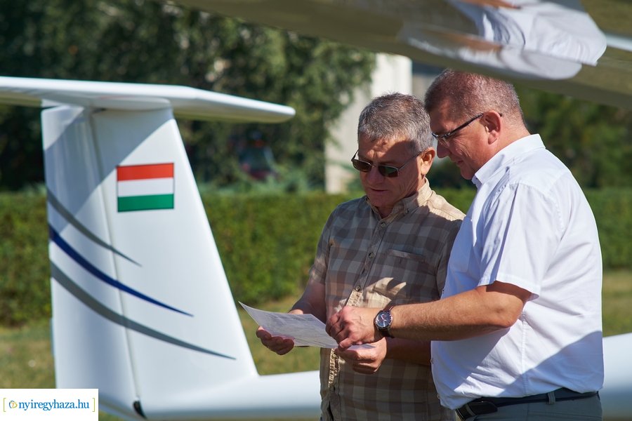 Parlagfű légi felderítése