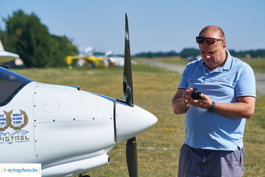 Parlagfű légi felderítése