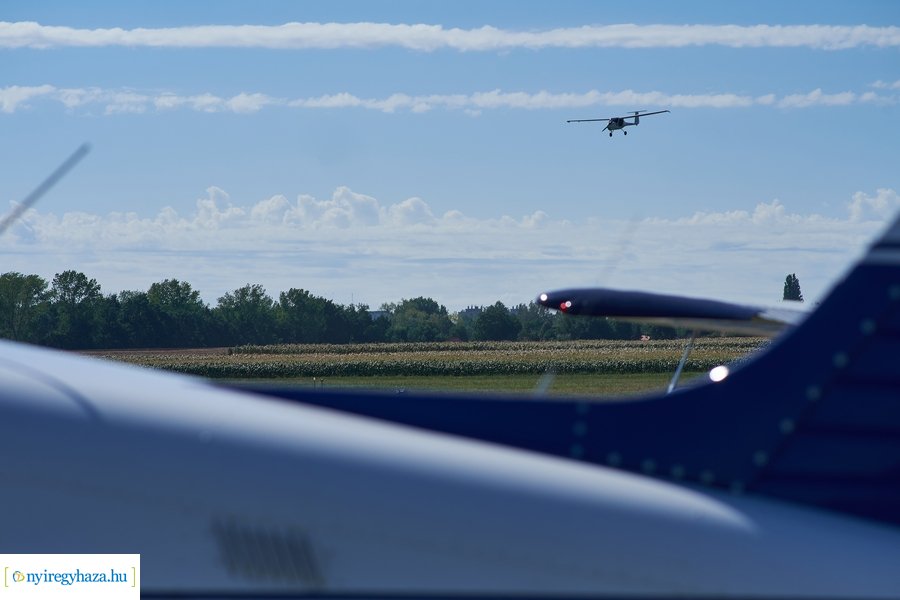 Parlagfű légi felderítése