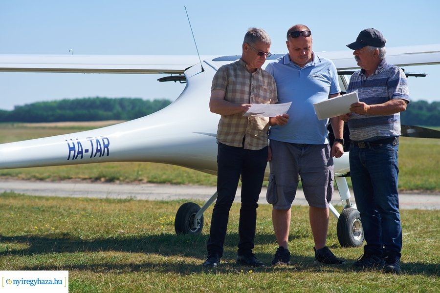 Parlagfű légi felderítése