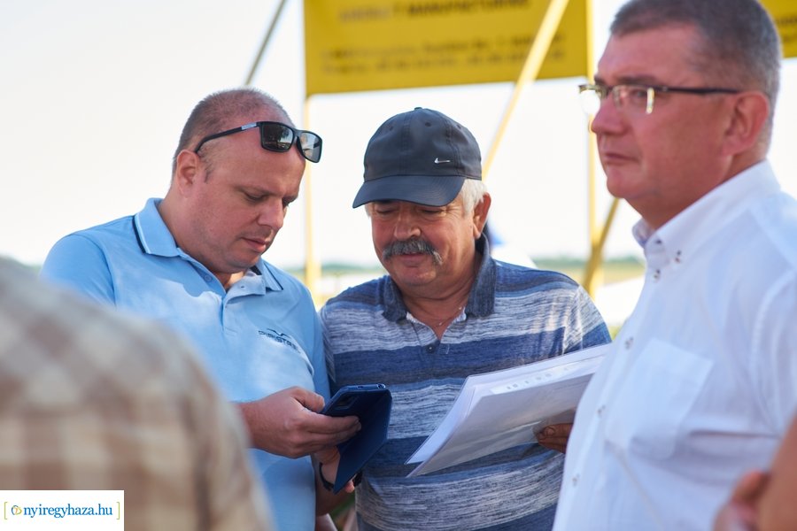 Parlagfű légi felderítése