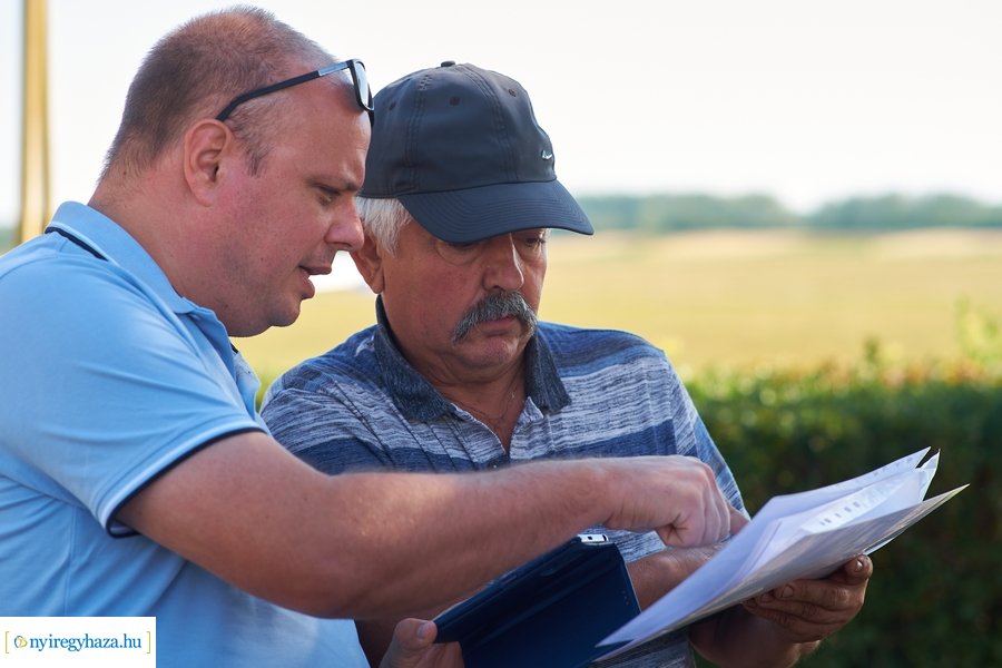 Parlagfű légi felderítése