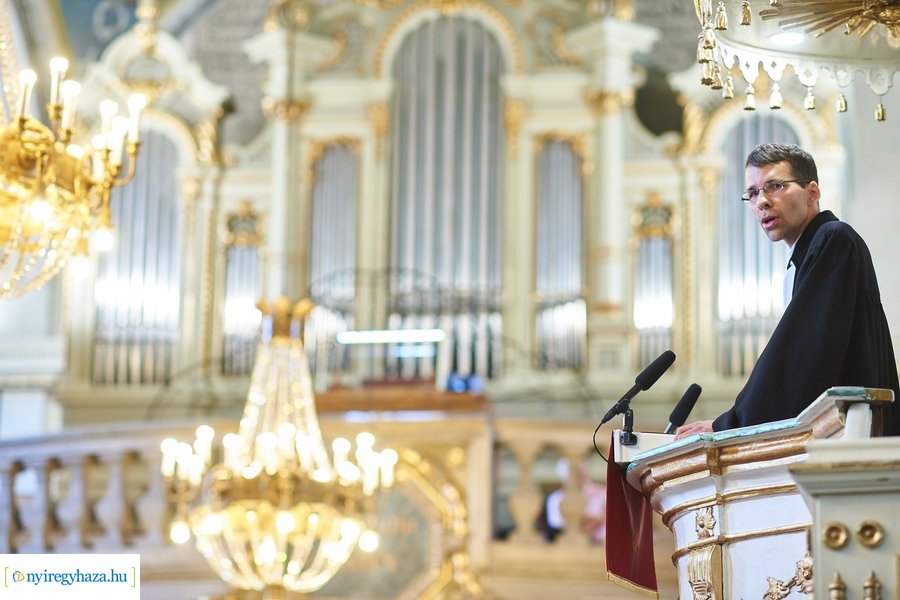 Parókus lelkésziktatás a Nyíregyházi Evangélikus Egyházközségben