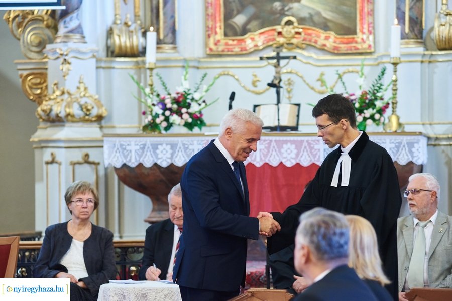 Parókus lelkésziktatás a Nyíregyházi Evangélikus Egyházközségben