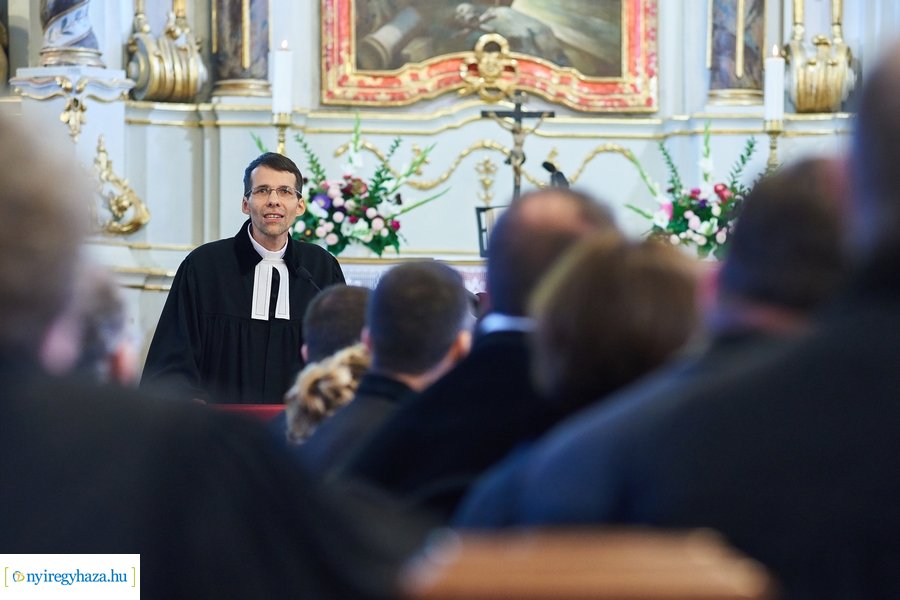 Parókus lelkésziktatás a Nyíregyházi Evangélikus Egyházközségben