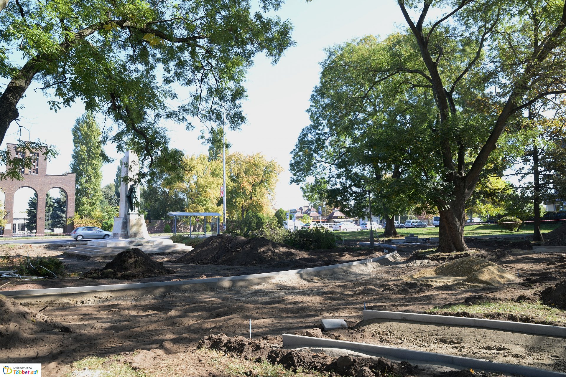 Pazonyi tér felújítás_2018.10.12.
