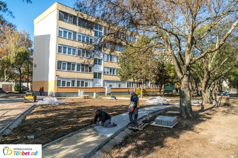 Pazonyi tér felújítása