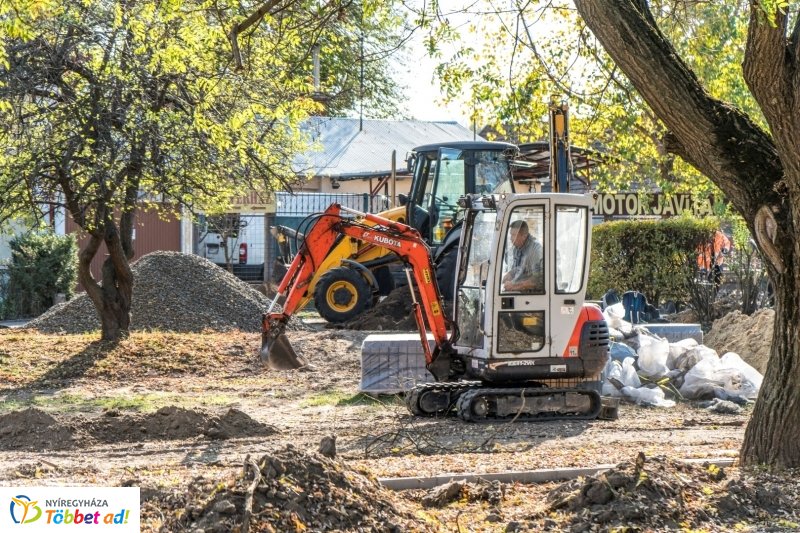 Pazonyi tér felújítása