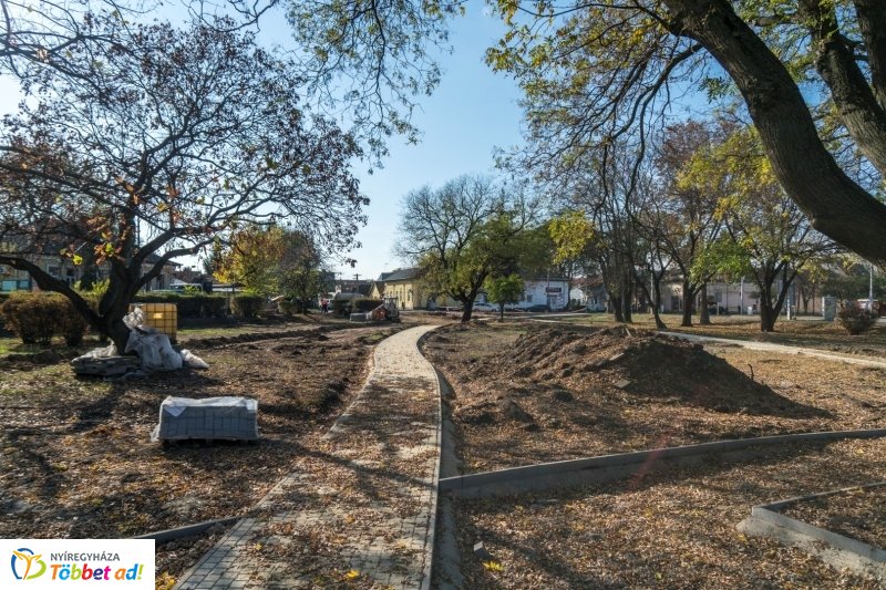 Pazonyi tér felújítása