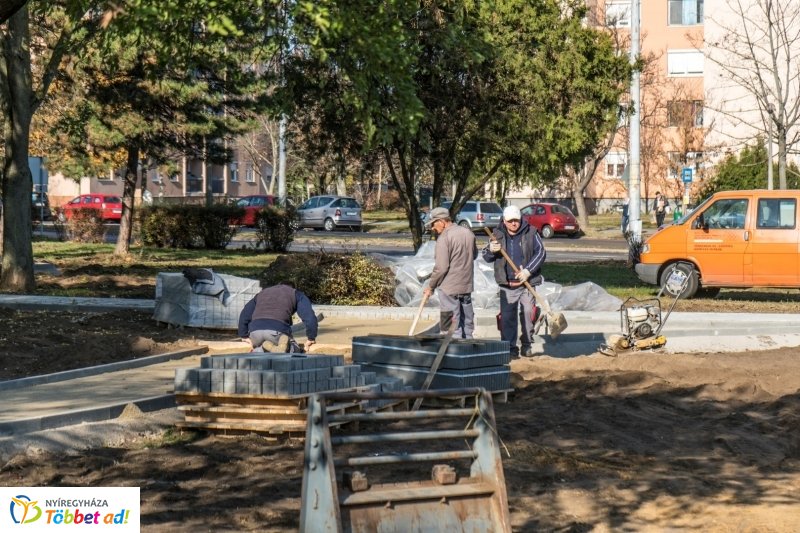 Pazonyi tér felújítása
