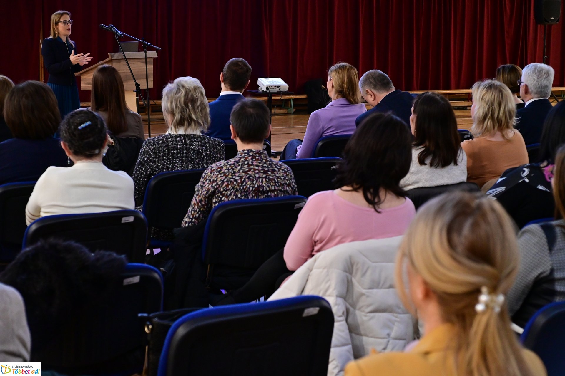 Pedagógus szakmai konferencia a Bem József iskolában