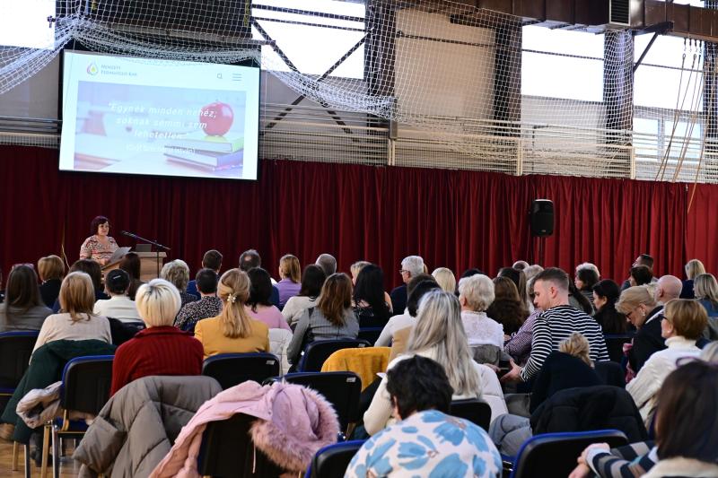 Pedagógus szakmai konferencia a Bem József iskolában