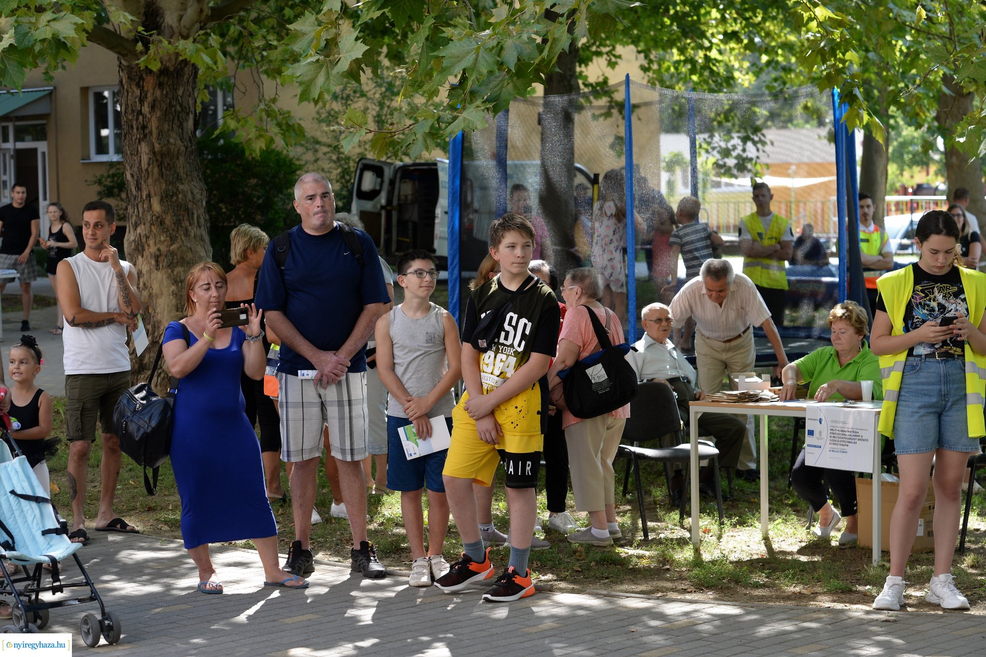 Péntek délután koncerttel, sportprogrammal kezdődött a Jósavárosi Napok