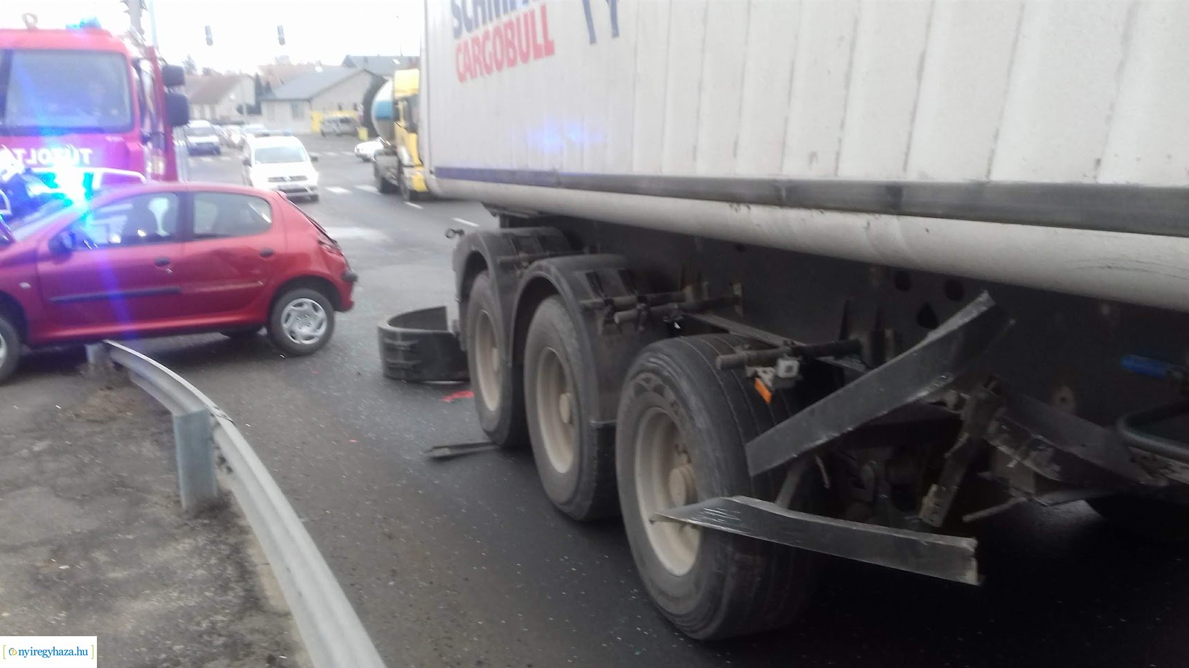 Péntek reggli baleset a Debreceni úton