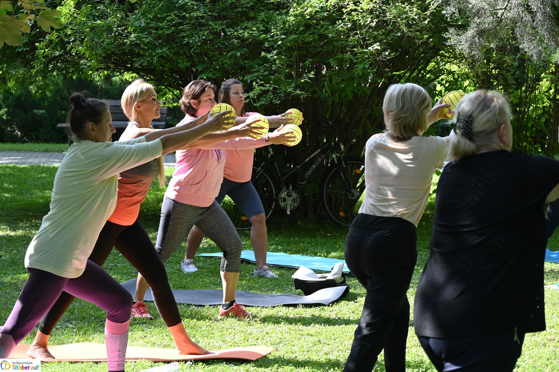 Pénteki pilates Sóstón, mely mindenki számára ingyenesen  vehető igénybe