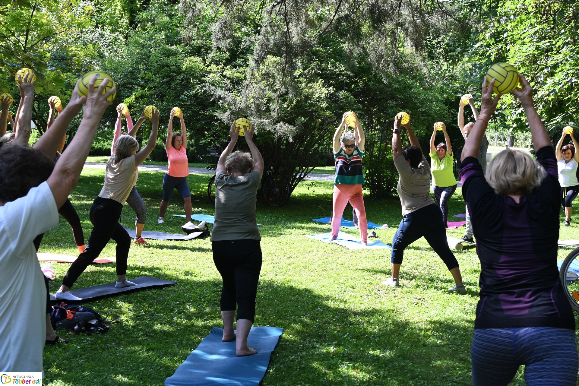 Pénteki pilates Sóstón, mely mindenki számára ingyenesen  vehető igénybe