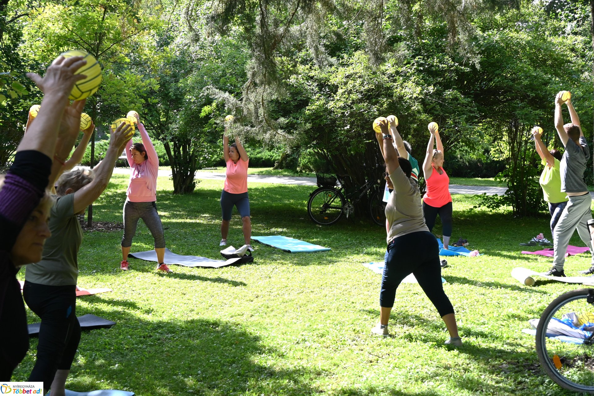 Pénteki pilates Sóstón, mely mindenki számára ingyenesen  vehető igénybe