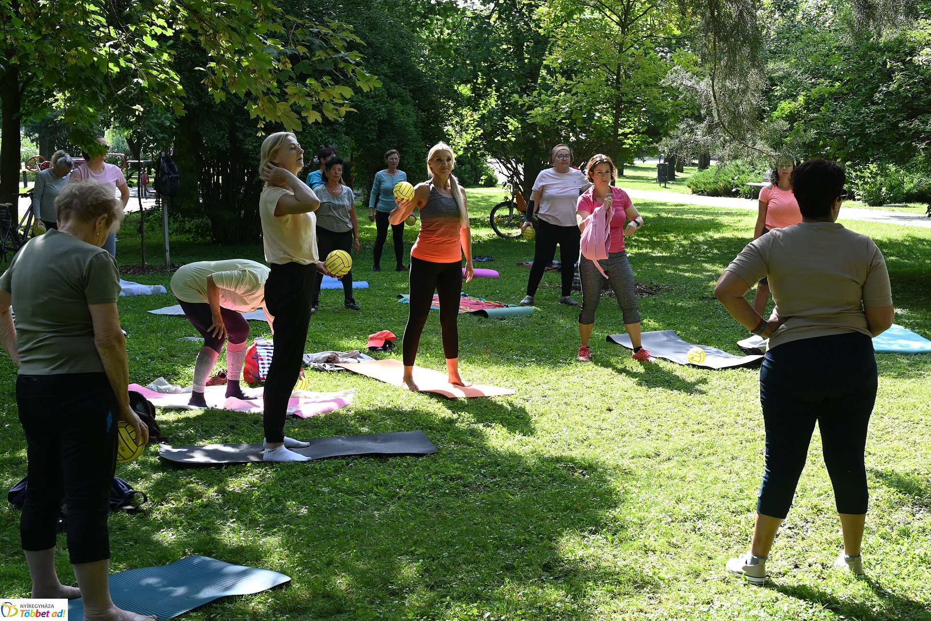 Pénteki pilates Sóstón, mely mindenki számára ingyenesen  vehető igénybe