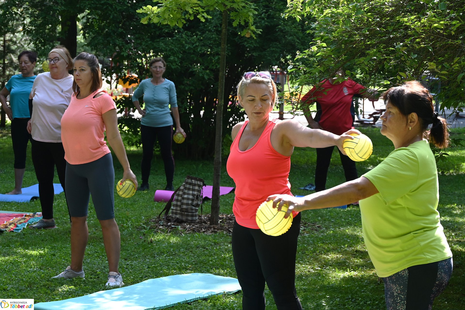 Pénteki pilates Sóstón, mely mindenki számára ingyenesen  vehető igénybe
