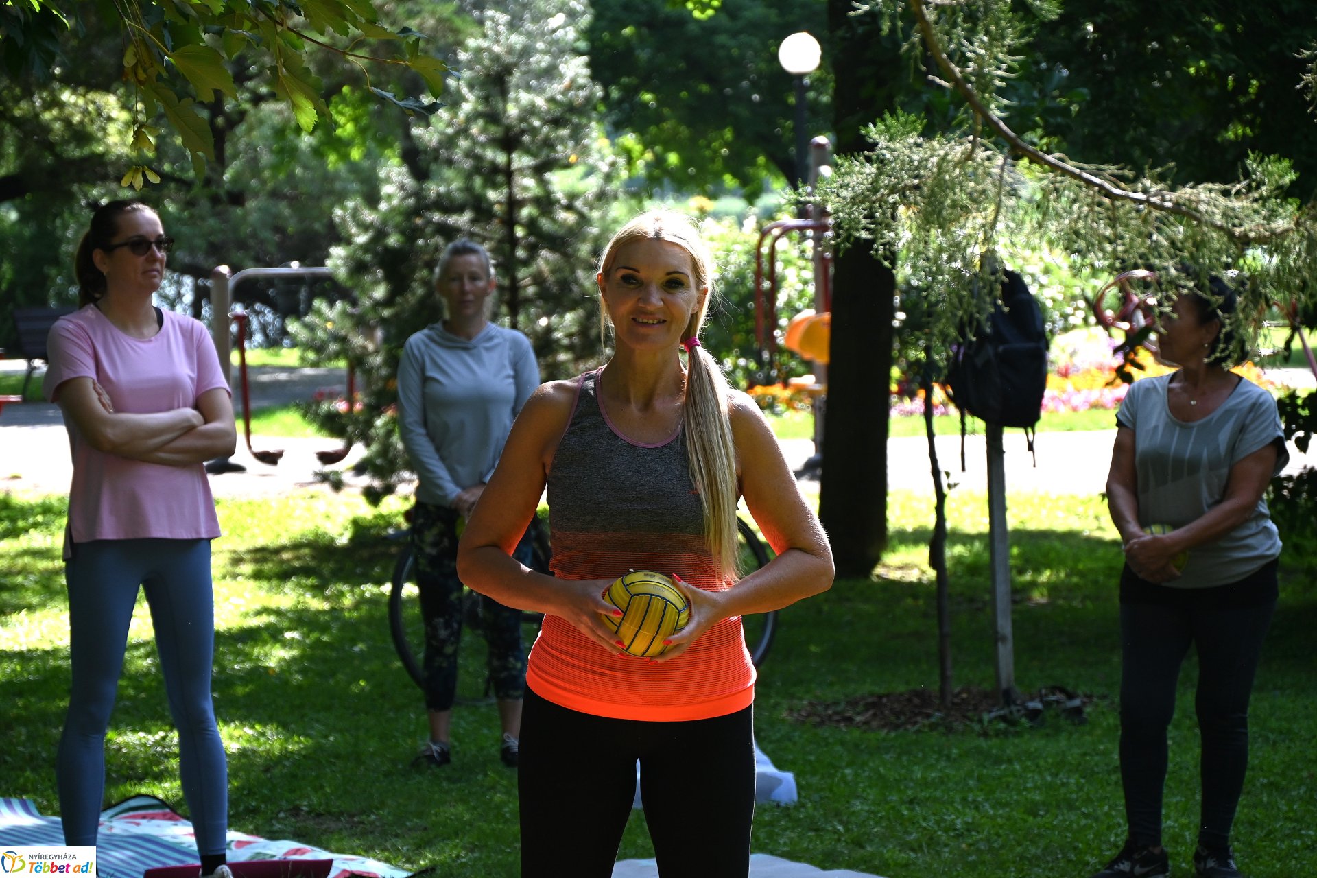 Pénteki pilates Sóstón, mely mindenki számára ingyenesen  vehető igénybe