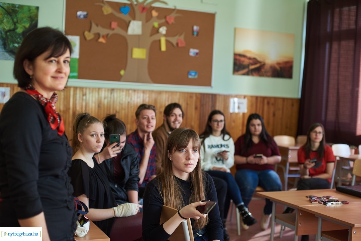 Pénz7 a Zrínyi Ilona gimnáziumban