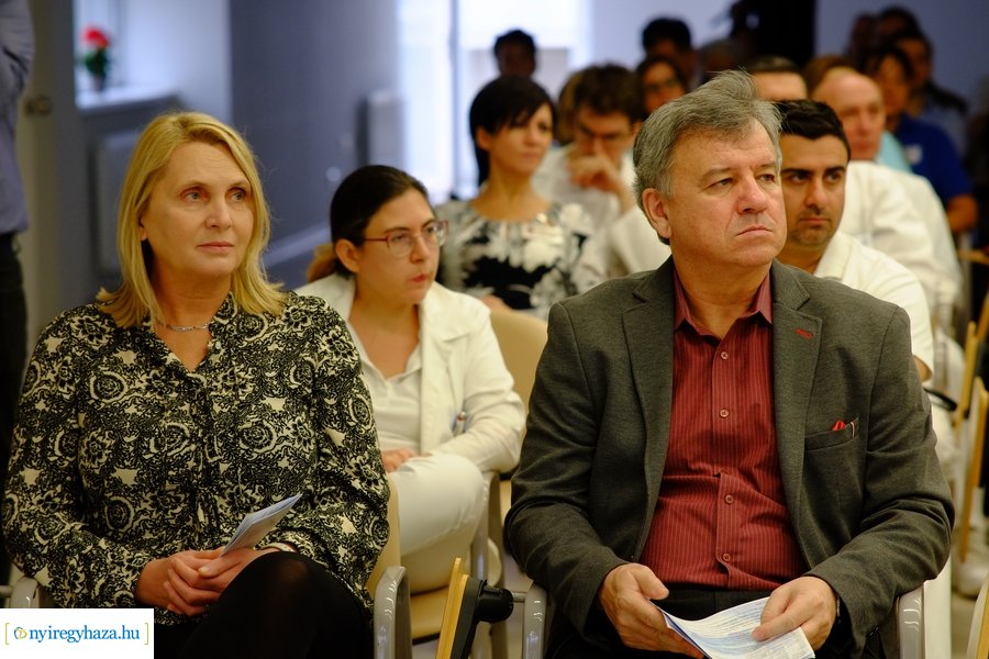 Petefészekrák 2022 konferencia a kórházban