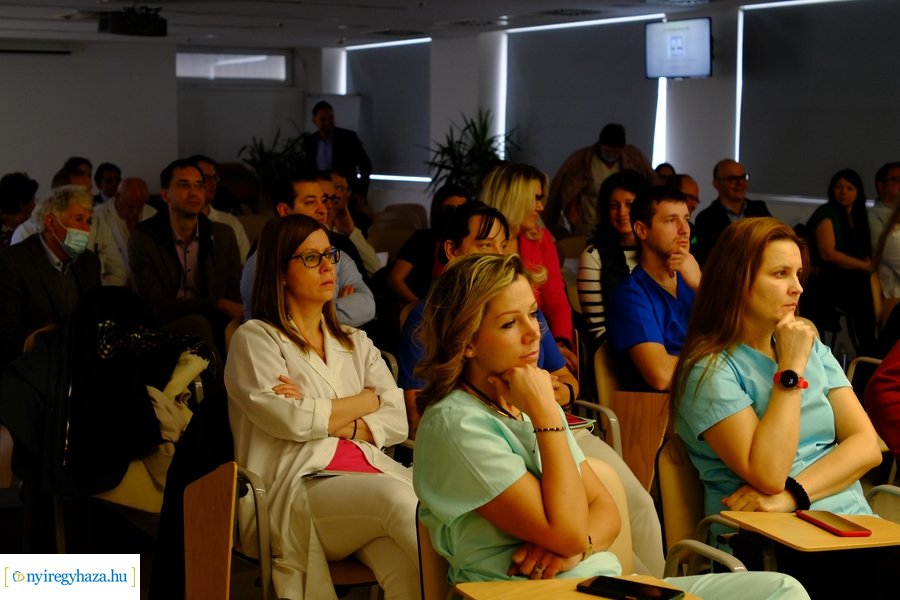 Petefészekrák 2022 konferencia a kórházban