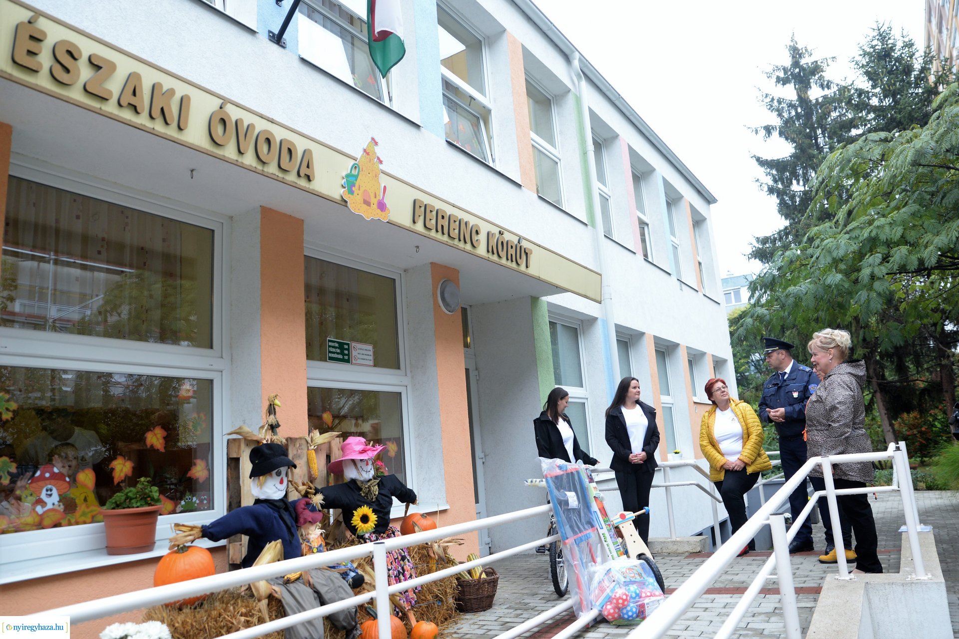 Pindúr Pandúr program ajándékátadás 