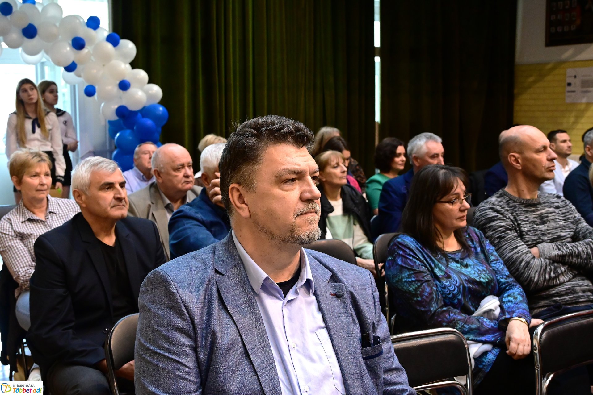 Pódiumbeszélgetés a  Nyíregyházi Vasvári Pál Gimnázium 50 éves testnevelési tagozatának ünnepségén