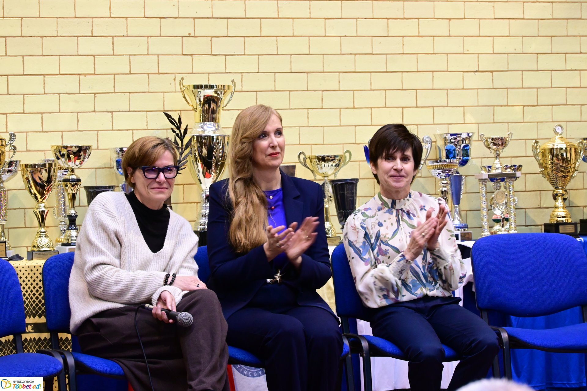 Pódiumbeszélgetés a  Nyíregyházi Vasvári Pál Gimnázium 50 éves testnevelési tagozatának ünnepségén