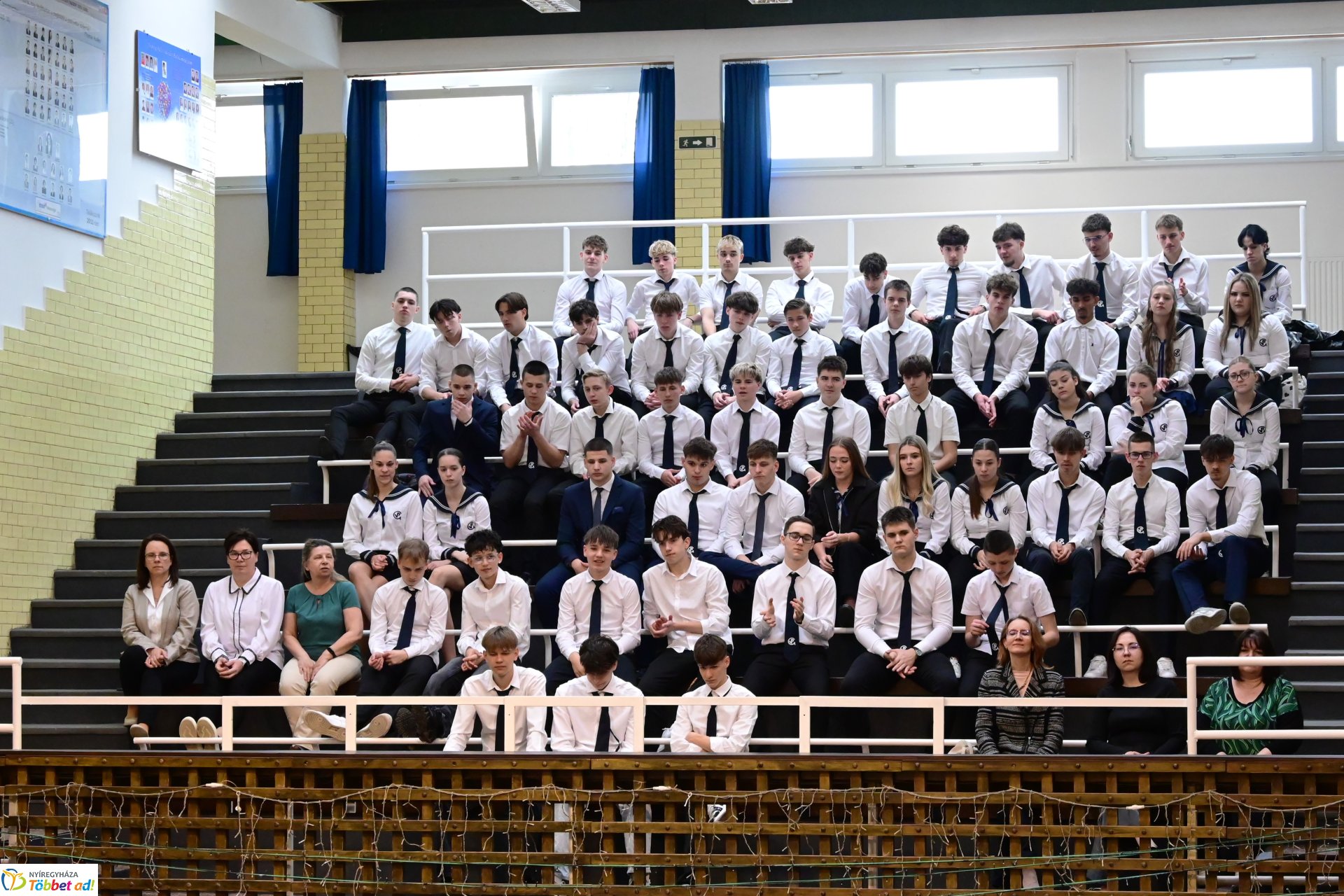 Pódiumbeszélgetés a  Nyíregyházi Vasvári Pál Gimnázium 50 éves testnevelési tagozatának ünnepségén