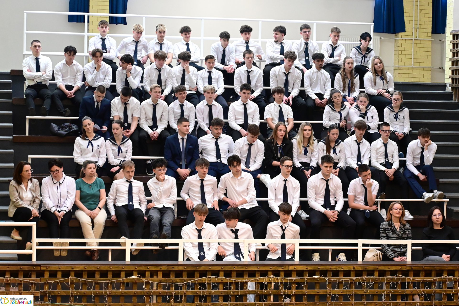 Pódiumbeszélgetés a  Nyíregyházi Vasvári Pál Gimnázium 50 éves testnevelési tagozatának ünnepségén