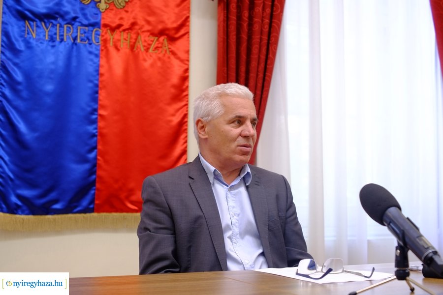 Polgármesteri sajtótájékoztató a Városházán