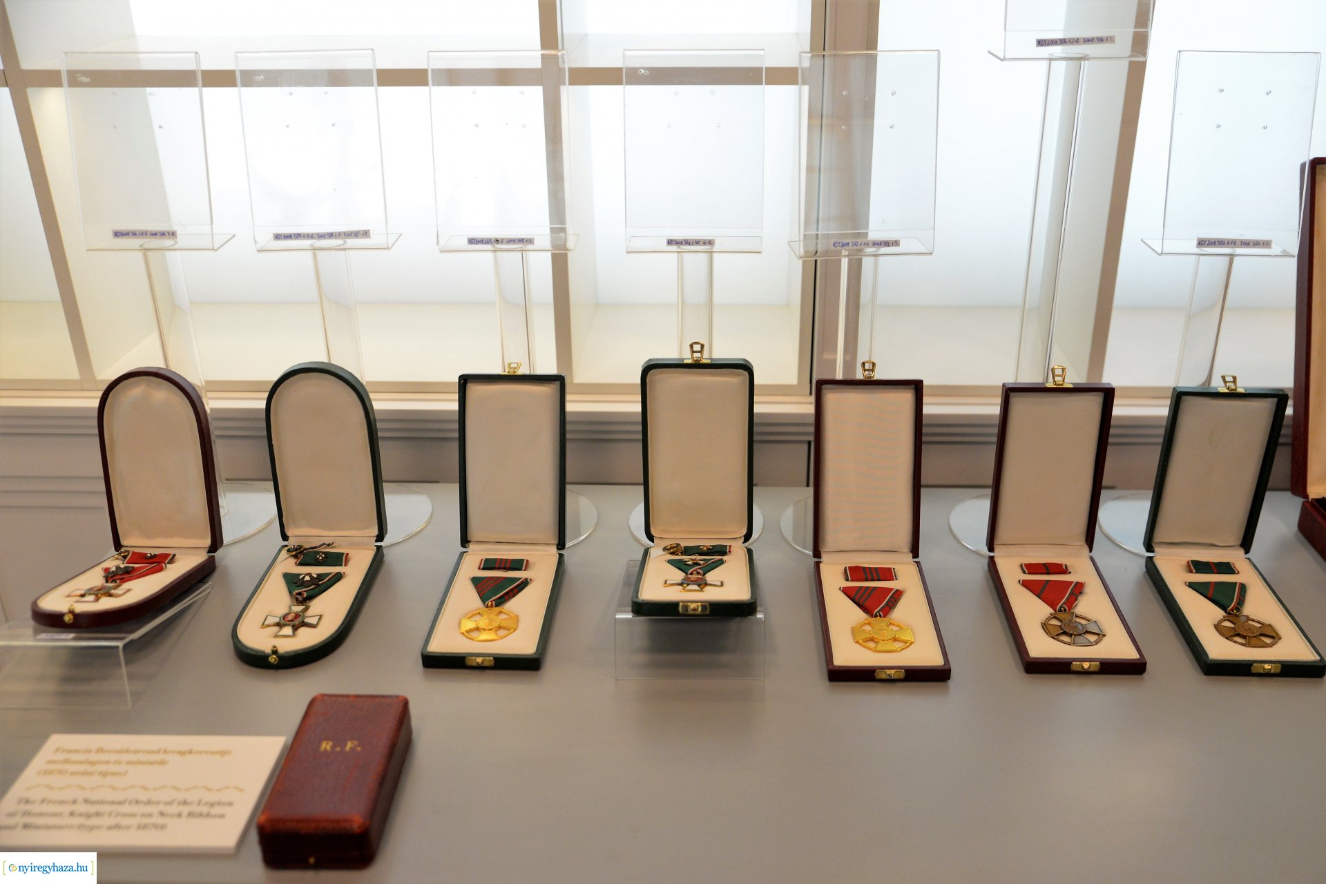 Polgármesteri szemle a Kállay Gyűjtemény épületében