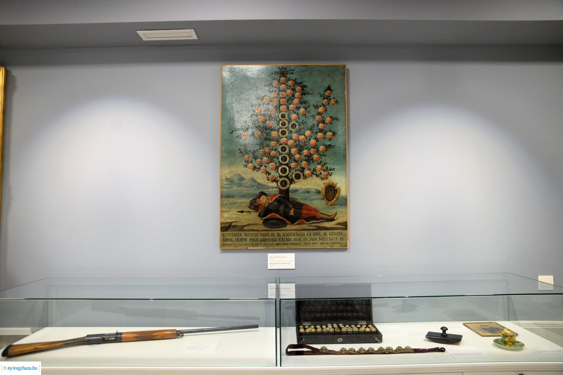 Polgármesteri szemle a Kállay Gyűjtemény épületében