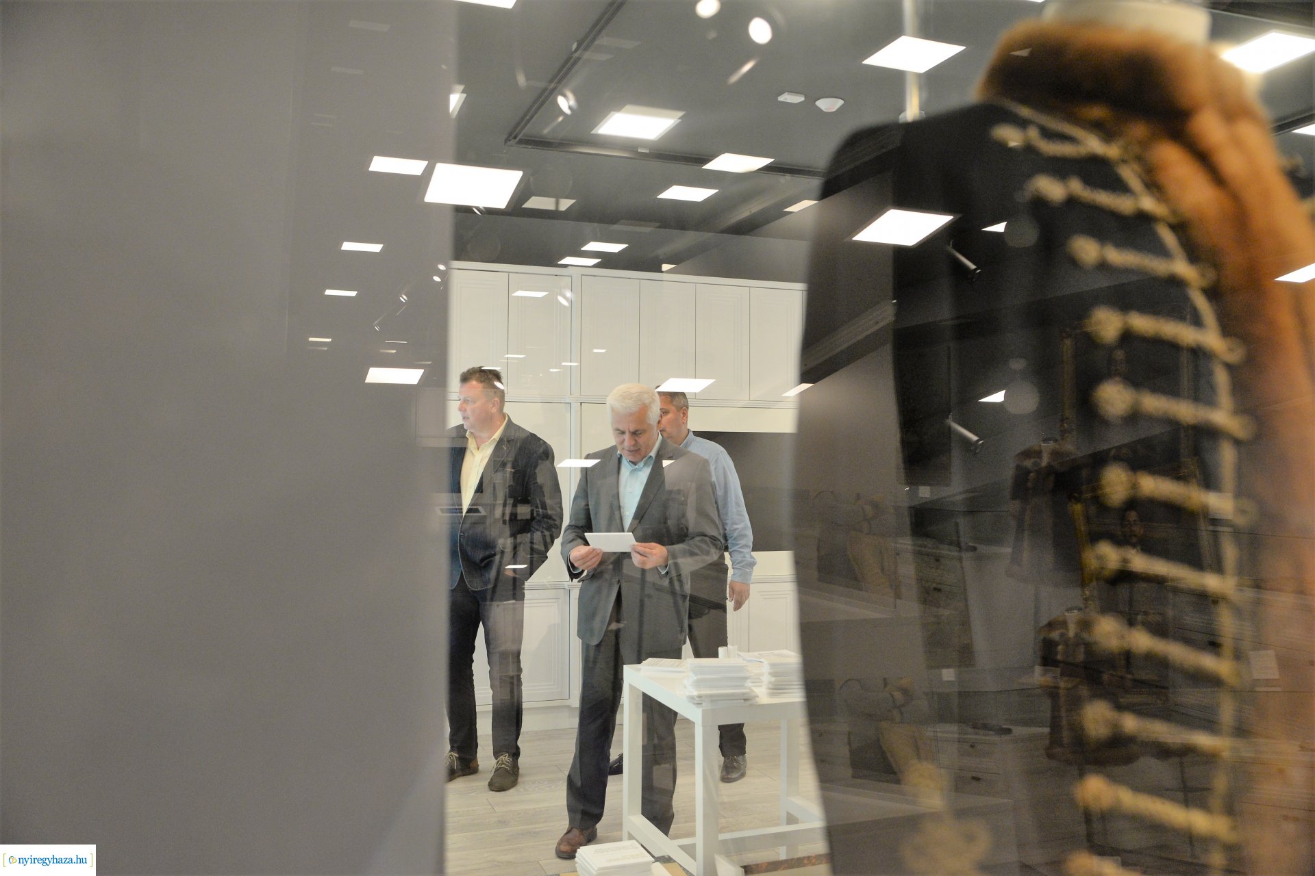 Polgármesteri szemle a Kállay Gyűjtemény épületében