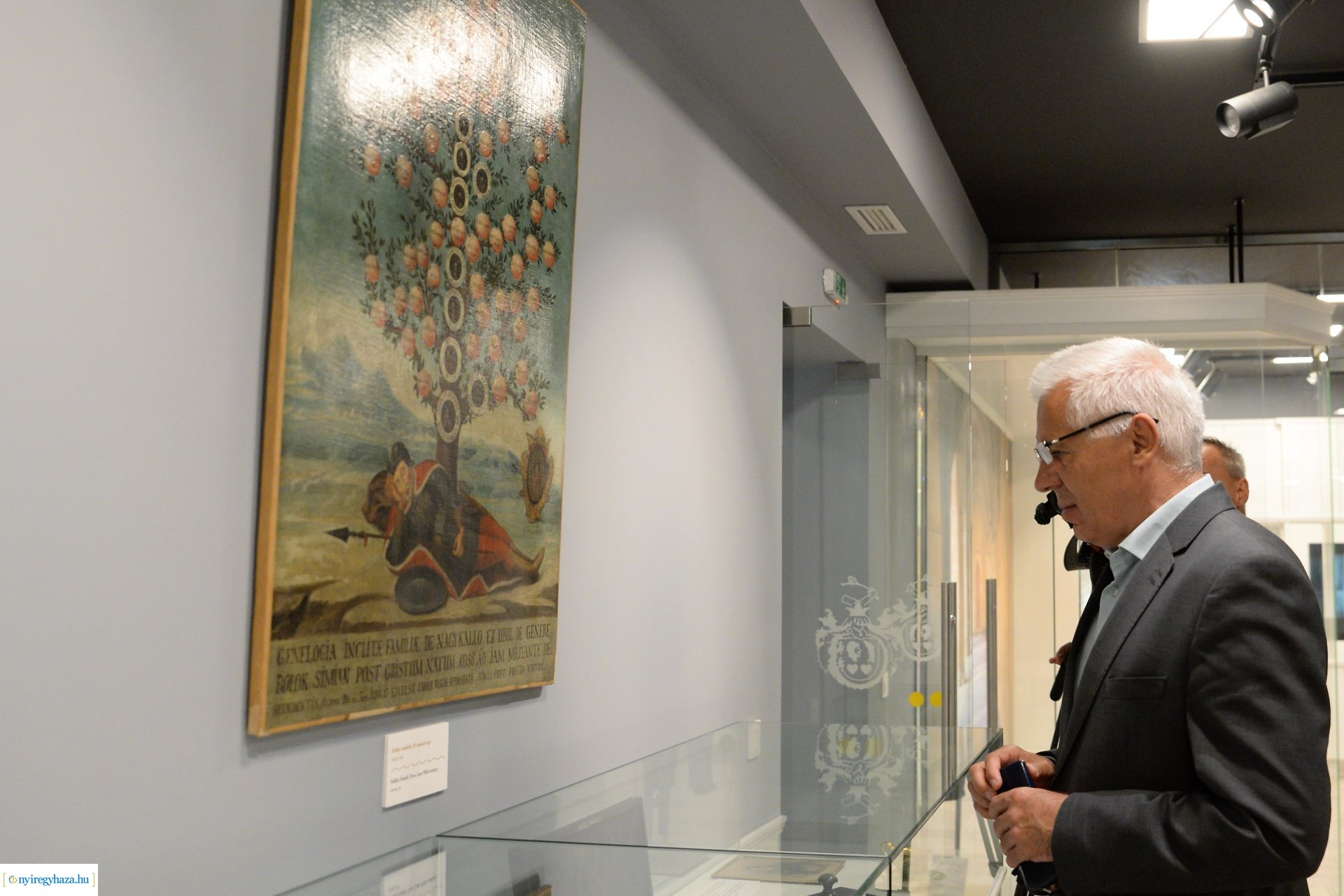 Polgármesteri szemle a Kállay Gyűjtemény épületében