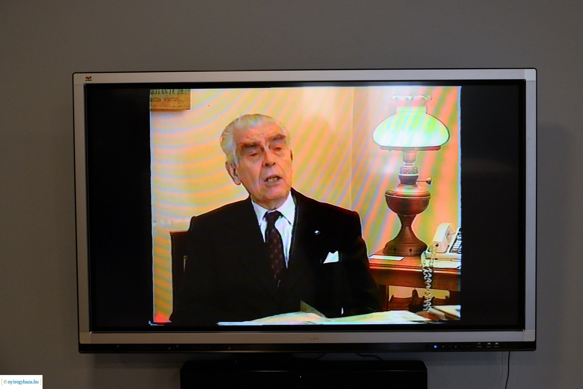 Polgármesteri szemle a Kállay Gyűjtemény épületében