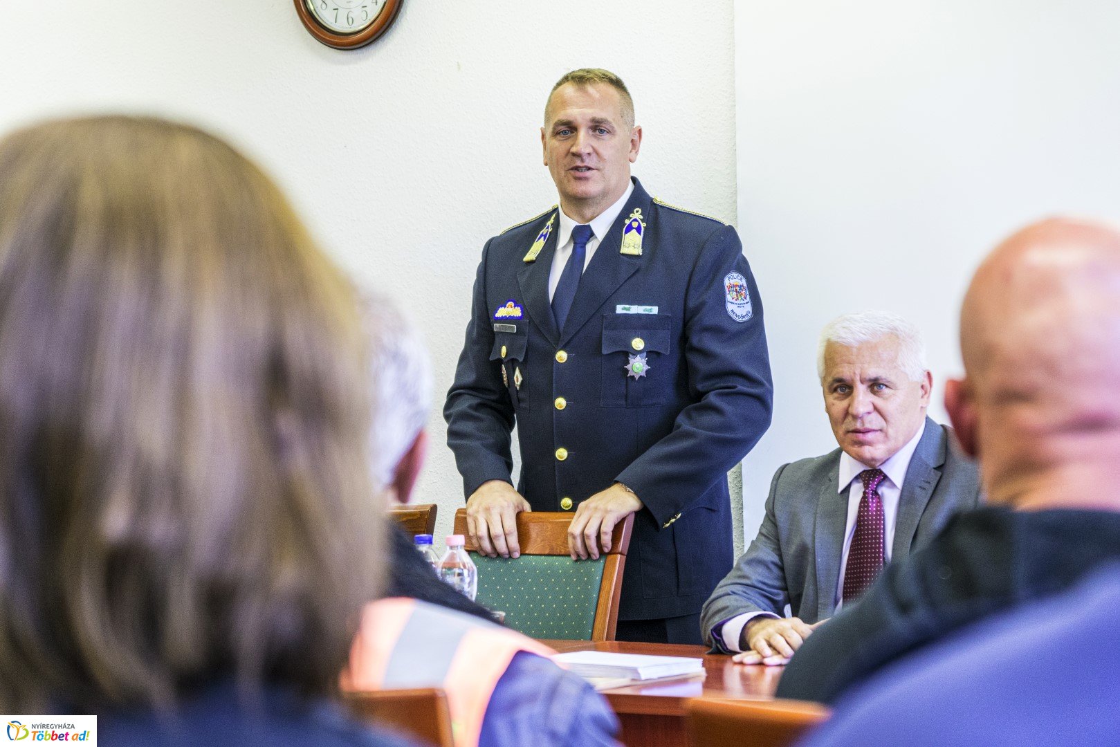 Rendőröket, polgárőröket és közterület-felügyelőket jutalmaztak