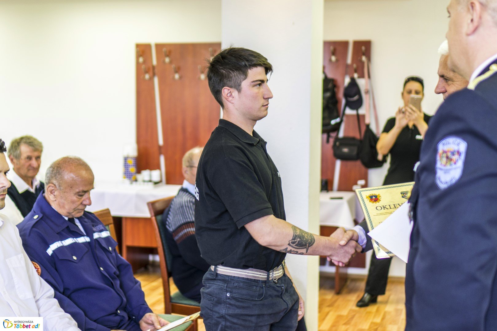 Rendőröket, polgárőröket és közterület-felügyelőket jutalmaztak